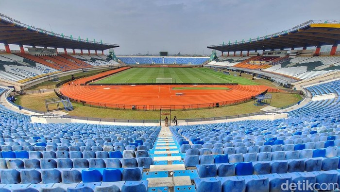 Stadion Si Jalak Harupat.