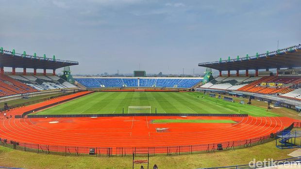 Stadion Si Jalak Harupat.