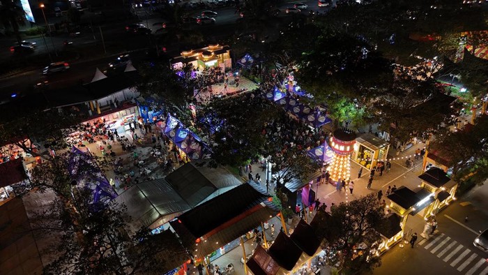 Suasana Mal/Dok Summarecon