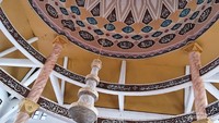 bagian dalam kubah Masjid Agung