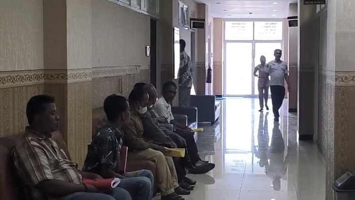 Warga Bawean Gresik diperiksa KPK terkait korupsi dana hibah DPRD Jatim