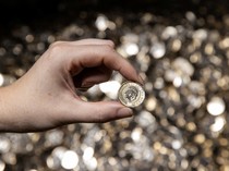 Wujud Koin 1 Pound Sterling Baru yang Segera Beredar di Inggris