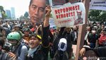 Aksi Buruh Tolak Revisi UU Pilkada di DPR