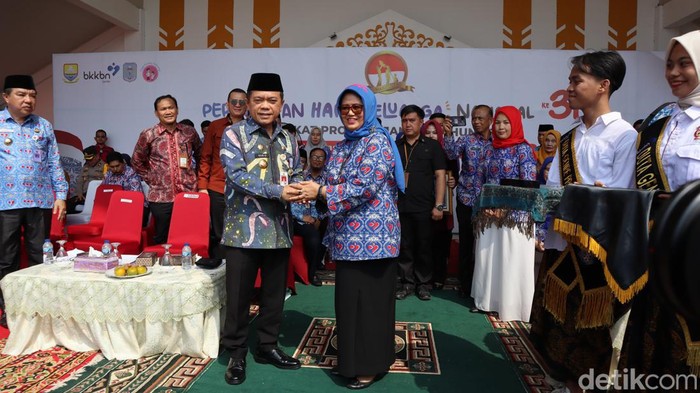 Gubernur Jambi Al Haris mengatakan dirinya sangat mengutamakan kepentingan masyarakat Jambi. Terutama dalam mewujudkan keluarga yang ideal serta berkualitas.