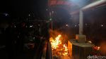 Api Berkobar di Halte Dekat Gedung DPR