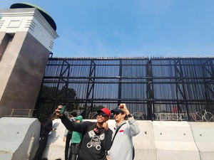 Penampakan Barier Beton Membentengi DPR Jelang Demo Revisi UU Pilkada