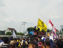 BEM UI Gabung Massa Aksi Tolak Revisi UU Pilkada di Gedung DPR