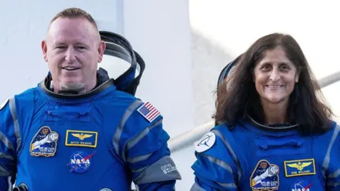 Butch Wilmore dan Sunita Williams sebelum peluncuran misi mereka pada bulan Juni 2024 lalu