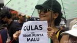 Aksi Buruh Tolak Revisi UU Pilkada di DPR