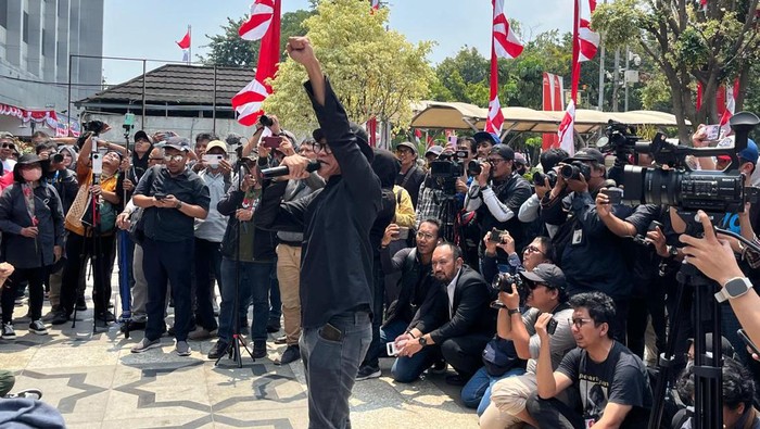 Demo di depan Gedung MK (Anggi/detikcom)