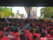 Sentilan Mahasiswa Makassar ke DPR yang Bahas Revisi UU Pilkada Cuma Sehari