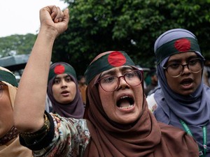 Demo Para Perempuan di Bangladesh yang Menggulingkan Sheikh Hasina
