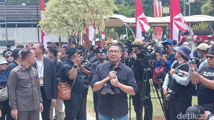 Mantan Menteri Agama, Lukman Hakim, Bersuara dalam Aksi Tolak Penghapusan Pemilu Langsung