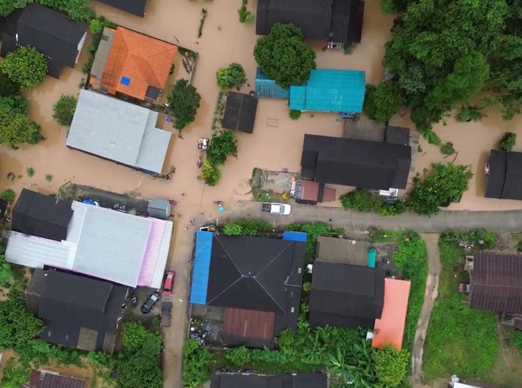 Foto Udara Banjir Rendam Wilayah Utara Thailand