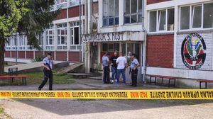 Geger Petugas Kebersihan Tembak Mati Kepsek-Guru di Sekolah Bosnia