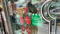 Restoran legendaris ini letaknya di jalan Soi Polo, sudah dijalankan selama tiga generasi. Selain itu tempat makan ini mendapatkan predikat Michelin sejak 6 tahun lalu. Foto: detikFood