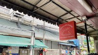 Bangkok kini jadi destinasi wisata populer di Asia Tenggara. Terkenal dengan kulinernya yang enak dan murah, wajib mampir ke resto Polo Fried Chicken. Foto: detikFood