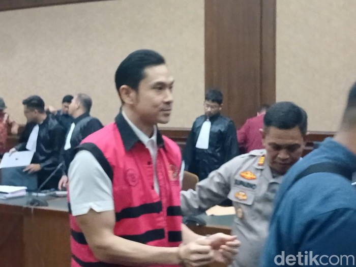 Harvey Moeis di persidangan kasus PT Timah.