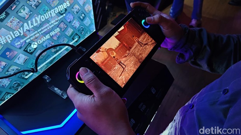 Asus resmi merilis handheld gaming terbarunya di Indonesia, yaitu ROG Ally X. Dikatakan bahwa kedatangannya membawa beberapa peningkatan dari seri sebelumnya.