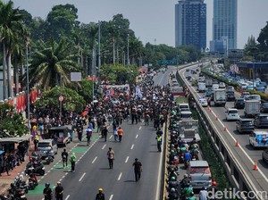 Tips Aman Berkendara saat Ada Aksi Demo di Jakarta