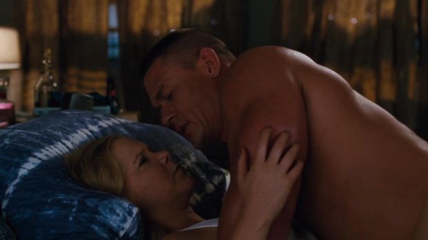 Cuplikan adegan seks John Cena dan Amy Schumer di Trainwreck (2015).