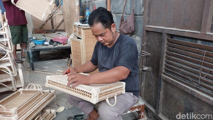 Kerajinan rotan asal Cirebon