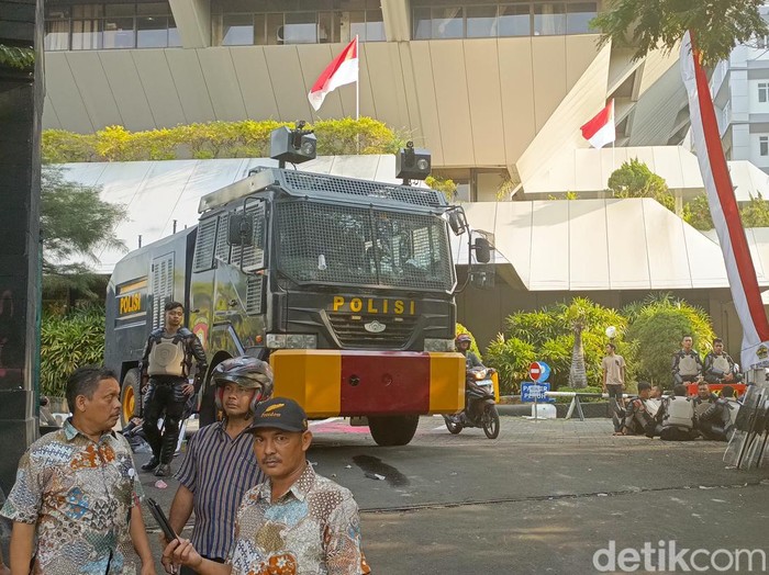 Kondisi kantor DPRD Jawa Tengah, Semarang, usai demo massa tolak revisi Undang-Undang Pilkada, Kamis (22/8/2024) sore.