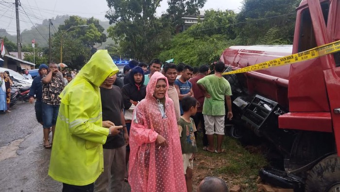 Lokasi kecelakaan truk tangki alami rem blong. (Dok. Polres Sibolga)