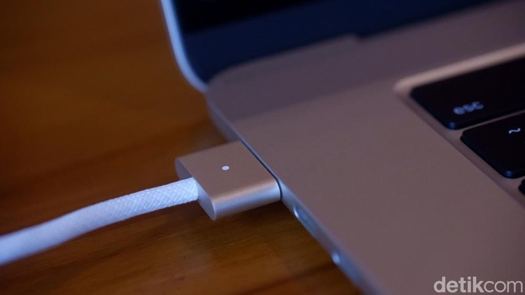 MacBook Air M3 MacBook Air M3