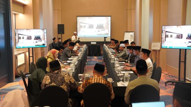 Majelis Masyayikh sedang menyusun dokumen standar mutu pendidikan nonformal pesantren. Majelis Masyayikh menggelar uji publik atas dokumen penting ini (dok istimewa)