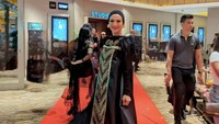 Wanda Hamidah jadi sorotan usai mengumumkan pengunduran dirinya dari Partai Golkar. Melalui Instagram pribadinya, Wanda mengatakan tidak ingin berada di sisi sejarah yang salah. Foto: Instagram wanda_hamidah