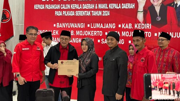 PDIP Jatim Serahkan 10 Rekom Bacakada