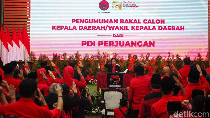 PDIP mengumumkan bakal calon kepala daerah tahap dua untuk Pilkada 2024. Ada 169 calon kepala daerah yang diumumkan oleh Ketum PDIP Megawati Soekarnoputri di DPP PDIP, Jakarta, Kamis (22/8/2024).