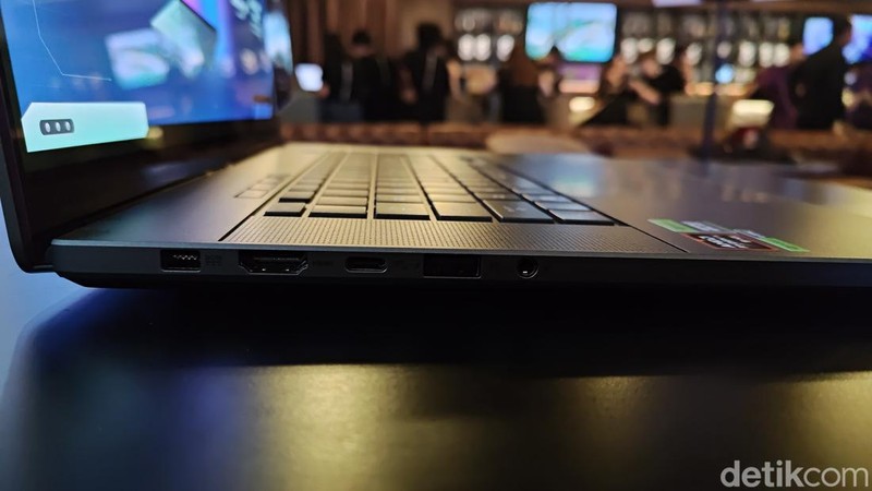 Selain ROG Ally X, Asus turut mendatangkan laptop gaming terbarunya ke Tanah Air. Berikut penampakan Asus ROG Zephyrus G16 & TUF Gaming A14.