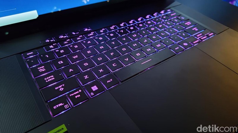 Selain ROG Ally X, Asus turut mendatangkan laptop gaming terbarunya ke Tanah Air. Berikut penampakan Asus ROG Zephyrus G16 & TUF Gaming A14.