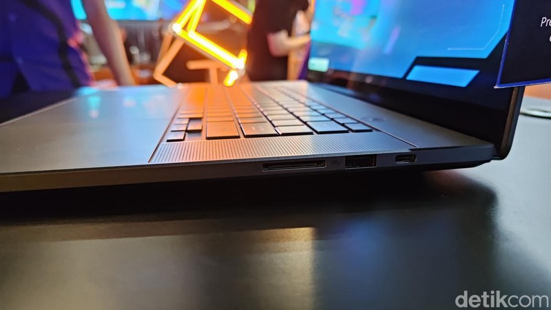 Selain ROG Ally X, Asus turut mendatangkan laptop gaming terbarunya ke Tanah Air. Berikut penampakan Asus ROG Zephyrus G16 & TUF Gaming A14.