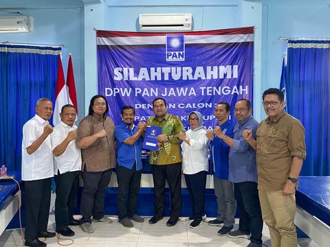 Penyerahan surat rekomendasi dari PAN dan Hanura kepada bakal calon Bupati Blora Arief Rohman. Diunggah Kamis (22/8/2024).