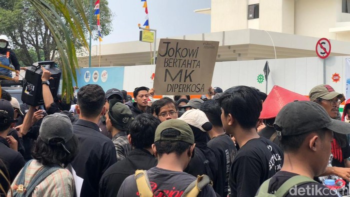 Demo menolak revisi UU Pilkada di Titik 0 Km Jogja, Kamis (22/8/2024).