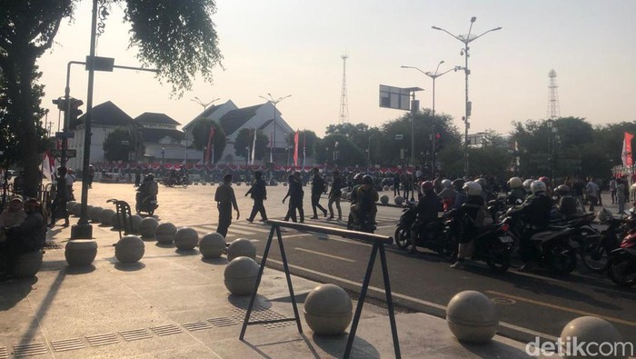 Suasana kawasan Titik Nol Km Jogja usai demo menentang revisi UU Pilkada, Kamis (22/8/2024).