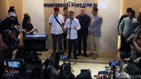 Dasco menyebut semua poin di revisi UU Pilkada otomatis batal. Dia menyebut KPU akan memproses putusan MK di PKPU Pilkada 2024 yang segera dibahas bersama Komisi II DPR.  