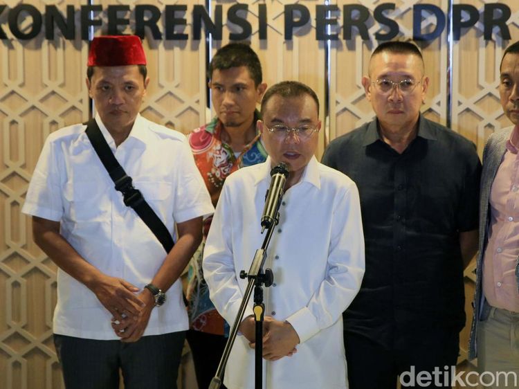 Momen Pimpinan DPR Dasco Pastikan Revisi UU Pilkada Batal