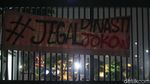 Potret Tembok Gedung DPR Penuh Vandalisme