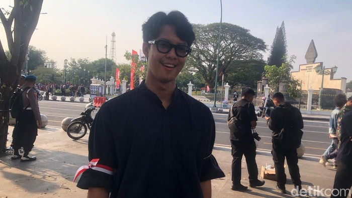 Putra Ganjar Pranowo, Muhammad Zinedine Alam Ganjar usai aksi di Nol Kilometer Kota Jogja, Kamis (22/8).
