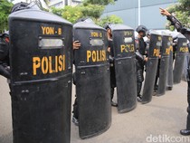 Ribuan Personel Gabungan Amankan Aksi Tolak Revisi UU Pilkada
