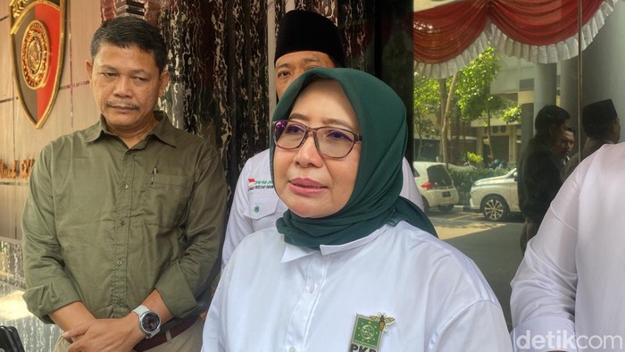 Sekretaris DPW PKB Jatim Anik Maslachah