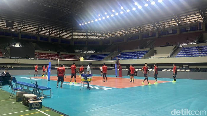 Sesi latihan Timnas Voli Putra Indonesia di SEA V League 2024 di Jogja, Kamis (22/8/2024).