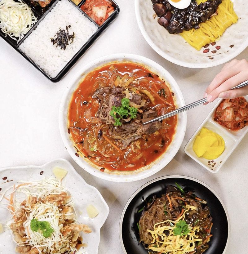 Slurpp! 5 Jjampong Seafood dan Daging yang Pedas Gurih Ada di Sini