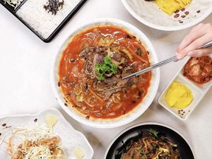 Slurpp! 5 Jjampong Seafood dan Daging yang Pedas Gurih Ada di Sini