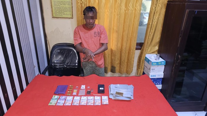 Tersangka pengedar sabu di Probolinggo saat ditangkap