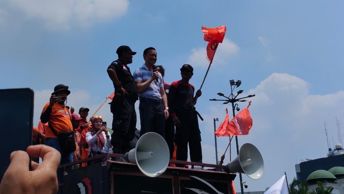 Thomas Lembong ikut demo tolak revisi UU Pilkada